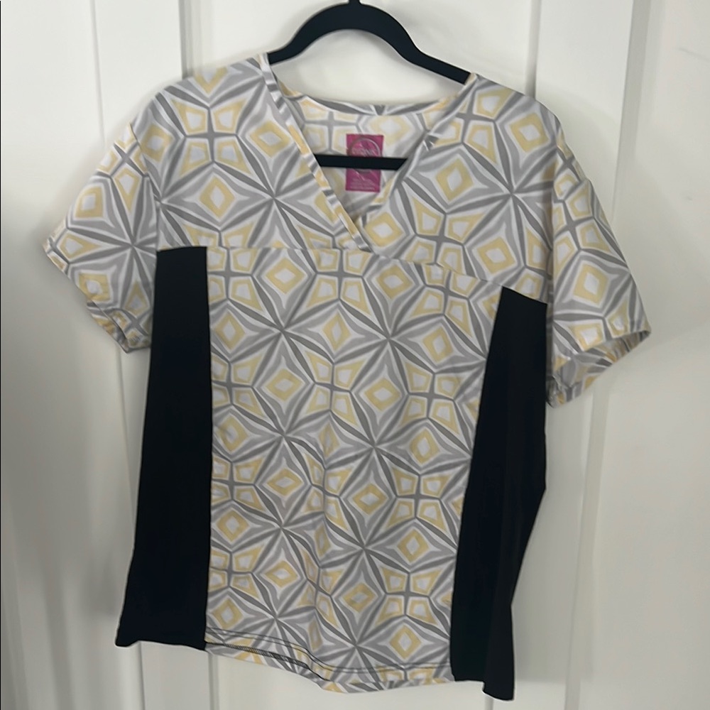 Geometric Patterned Women's scrub top
